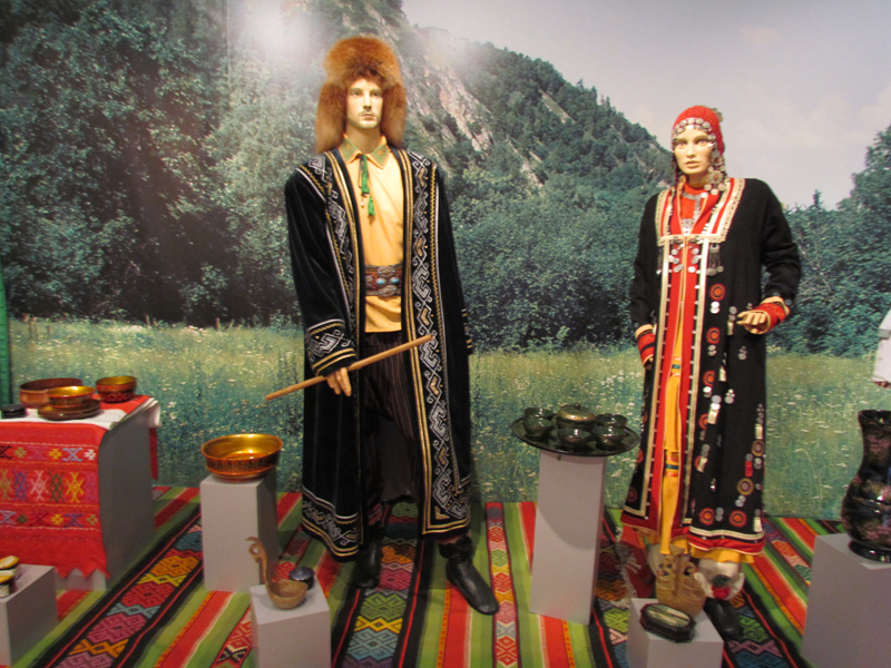 Başkortostan Takı ve Başlıklar